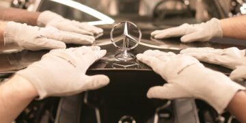 Confirmed—Mercedes-Benz offers up to €500,000 to employees who leave the company as part of its €5 billion savings plan