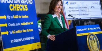 It's official—New York is issuing a one-time $400 check in October to ease the impact of inflation—this is the measure taken by Kathy Hochul's administration