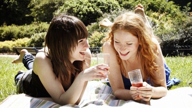 Goodbye to the myth of unhappy singlehood—a study reveals why single women are happier than single men in the United States