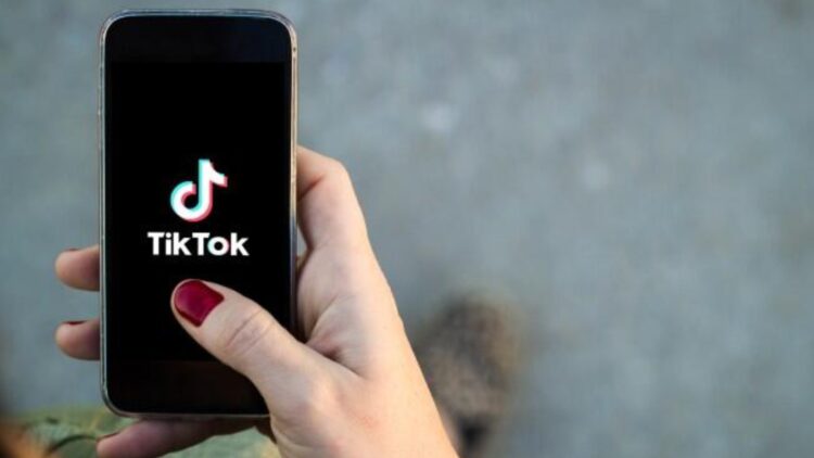 Goodbye to China—TikTok will store all user data in the US under Oracle's cloud 1 Goodbye to China—TikTok will store all user data in the US under Oracle's cloud