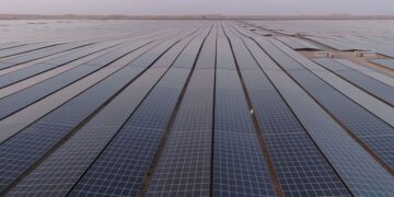 Goodbye to oil—The United Arab Emirates inaugurates a giant solar plant with 3.2 million panels that revolutionizes its energy future