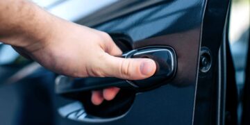 Confirmed—Volkswagen moves away from minimalist design and brings back traditional door handles in its new models