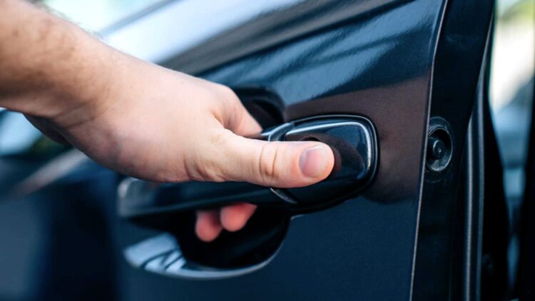 Confirmed—Volkswagen moves away from minimalist design and brings back traditional door handles in its new models