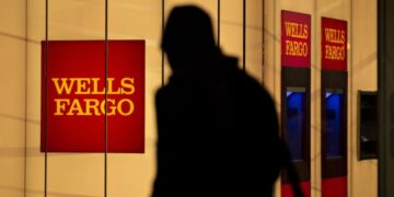 Woman loses $4,400 after falling for a bank text scam, and Wells Fargo refuses to refund her money