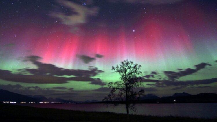 Farewell to the earth's magnetic field - experts warn that 41,000 years ago, a cosmic event almost changed the-if-until-now fate of the human race (Laschamps Excursion) - could soon be repeated