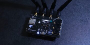 Thieves' favorite toy - ESP32-based RF Clown freezes image from Wi-Fi cameras, leaving neighbors and businesses unprotected