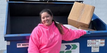 Goodbye to waste—a dumpster diver found piles of candy and untouched products behind a Dollar General store in the US