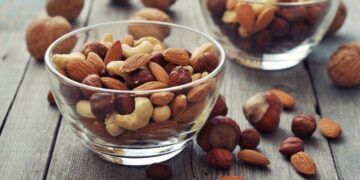 How eating more nuts than recommended affects your body — and how many you should really eat per day