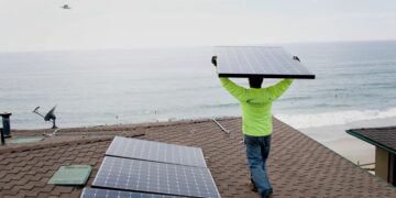 Goodbye to old power plants—the US Department of Energy promotes floating solar panels and a solar-hydro hybrid system that promises unlimited energy without extra costs