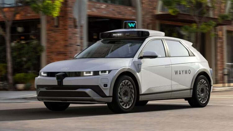 Goodbye to confidence in autonomous cabs - NHTSA investigates Waymo after it was recorded passing a stopped school bus with children alighting in Atlanta - violated school traffic law and puts U.S. driverless driving system under fire.