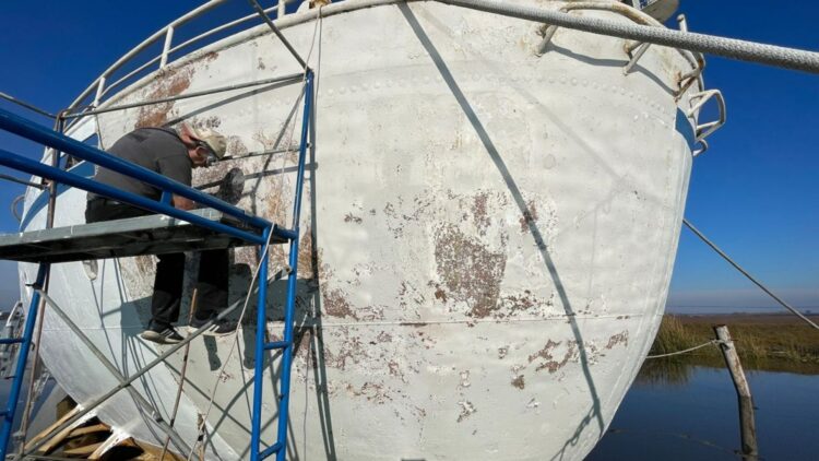 Goodbye to the dream of owning a cruise ship—the incredible story of the boat bought for $1 million on Craigslist that ended up sinking before its owner's eyes 1 Goodbye to the dream of owning a cruise ship—the incredible story of the boat bought for $1 million on Craigslist that ended up sinking before its owner's eyes