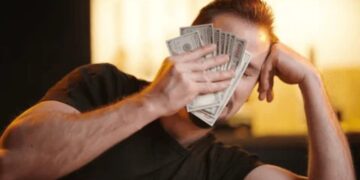 Confirmed by Harvard University—there is a specific daily income figure that increases happiness, according to economic studies