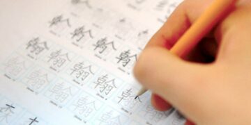 Neither English nor Spanish - a study reveals that mastering this language could triple your salary in 2026