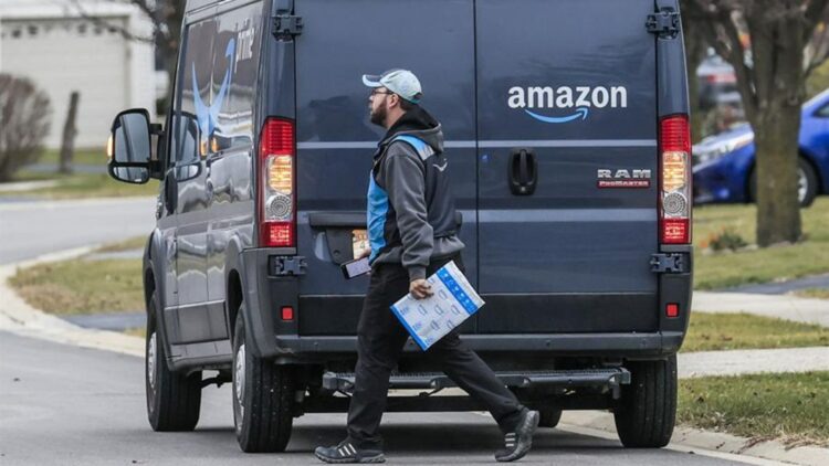 Goodbye to guaranteed delivery before Christmas on Amazon - the company issues a statement following widespread reports of delays in Christmas shipments