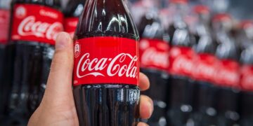 It's official—experts cited by PBS say switching to Coca-Cola made with cane sugar does not reduce health risks in the US.