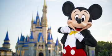 It's official—Disney and Meta are working on smart glasses that will replace cell phones and transform the experience of millions of visitors 11 It's official—Disney and Meta are working on smart glasses that will replace cell phones and transform the experience of millions of visitors