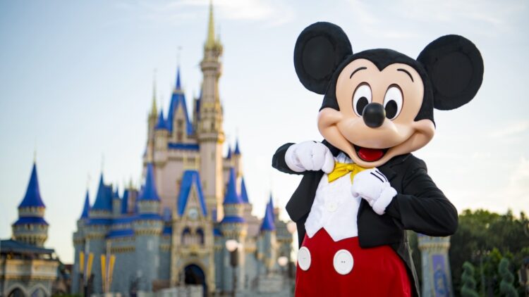 It's official—Disney and Meta are working on smart glasses that will replace cell phones and transform the experience of millions of visitors 1 It's official—Disney and Meta are working on smart glasses that will replace cell phones and transform the experience of millions of visitors