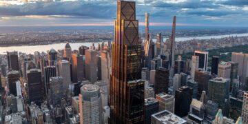 It's official—New York City Council receives complaints about Norman Foster's skyscraper and how it affects Manhattan's urban future