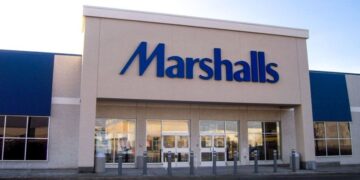 Goodbye to expensive gifts this Christmas in the United States—Marshalls revolutionizes its clearance section with discounts of over 70% on brands such as Levi’s and Tommy Hilfiger