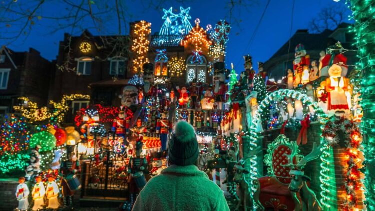 Confirmed—studies rank New York as the national leader in Christmas light spending—here's how much your home decorations consume