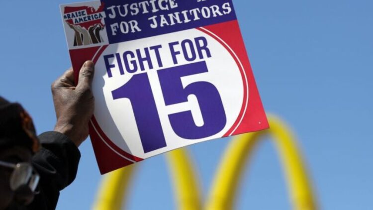 It's official—Ohio will raise its minimum wage on January 1, 2026, impacting workers who are not paid tips and businesses with more than $405,000 in revenue 1 It's official—Ohio will raise its minimum wage on January 1, 2026, impacting workers who are not paid tips and businesses with more than $405,000 in revenue