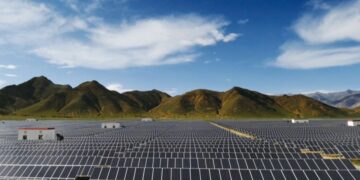 This is Tibet's mega solar park, which has turned arid land into green pastures and energy for thousands of homes