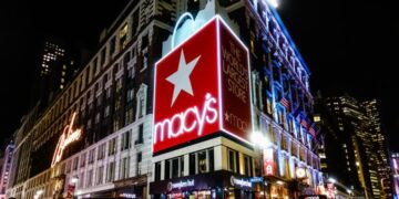 Goodbye to several historic Macy's stores in the United States—the chain confirms more closures and accelerates its major restructuring