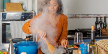 Goodbye to the smell of fried food at home—environmental hygiene experts reveal the natural method using lemon, vinegar, and strategic ventilation 32 Goodbye to the smell of fried food at home—environmental hygiene experts reveal the natural method using lemon, vinegar, and strategic ventilation
