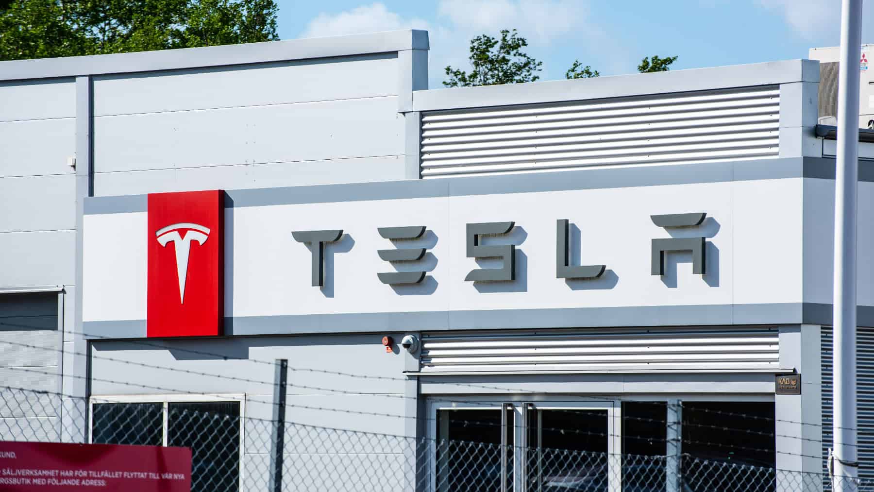 Say goodbye to Tesla's electric cars their engines will now run on