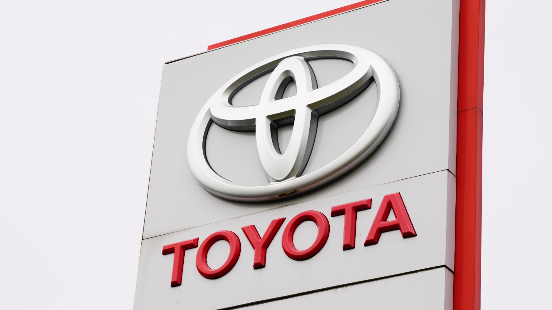 Goodbye Toyota and Lexus over 100,000 cars recalled for engine