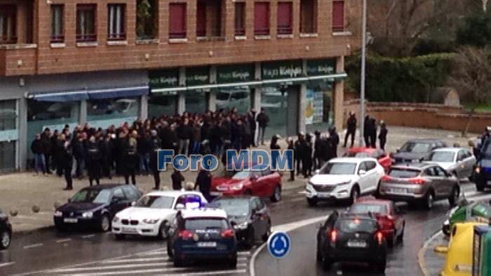 Ultras del Sporting reciben hostilmente a las peñas del Rayo Vallecano 1 IMG 20180324 WA0054
