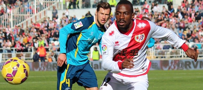 Kakuta en el reconocimiento médico con el Rayo Vallecano 1 Gael Kakuta