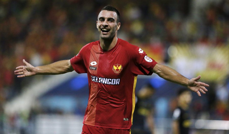 ¿Quién de esta foto está triunfando en Malasia? 2 Rufino Segovia