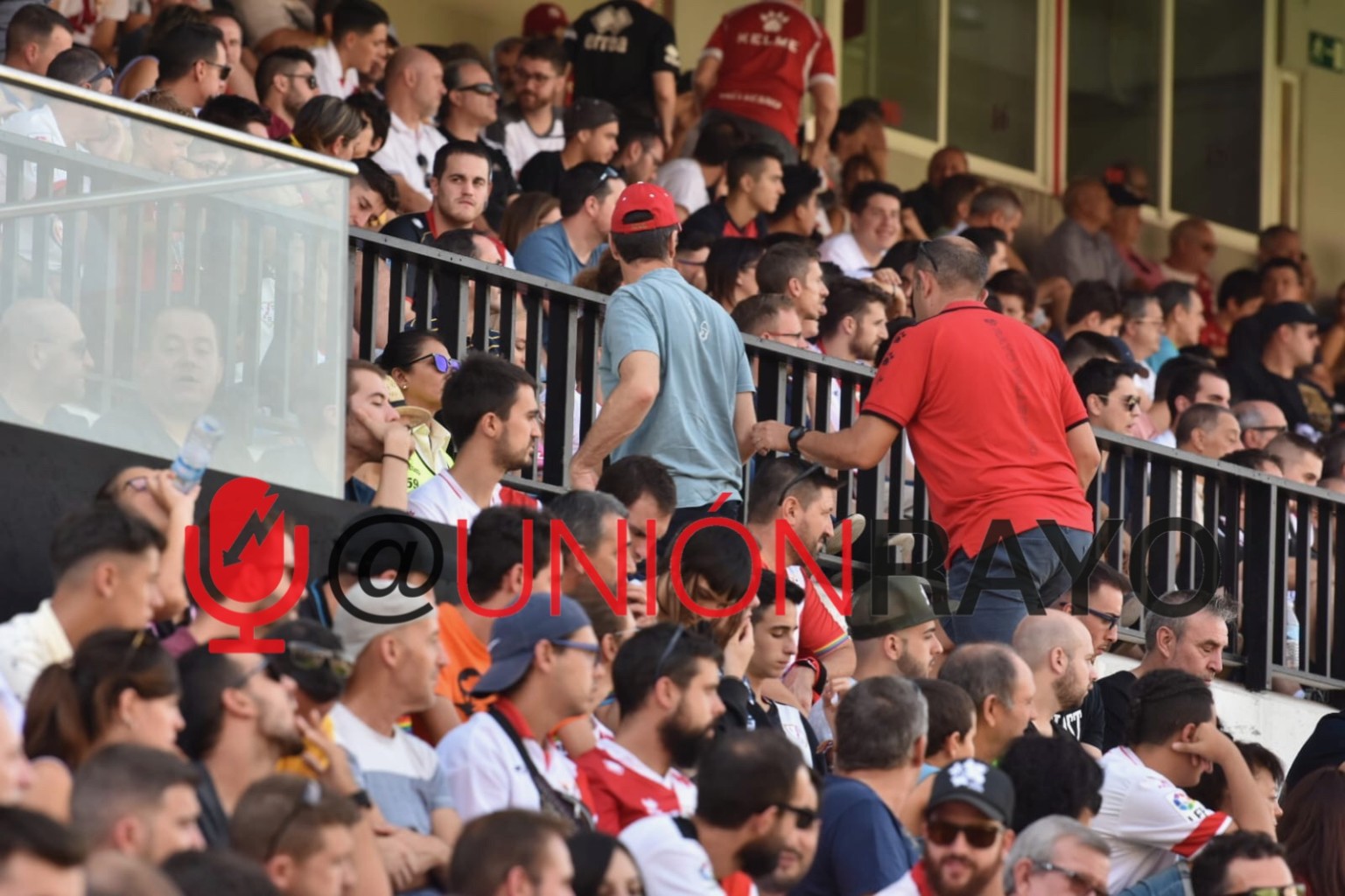 Parte de la afición de Vallecas abandonó el Estadio antes de tiempo 2 IMG 0323