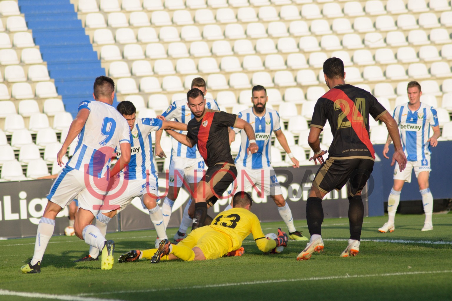 42204307000 975432b30d o