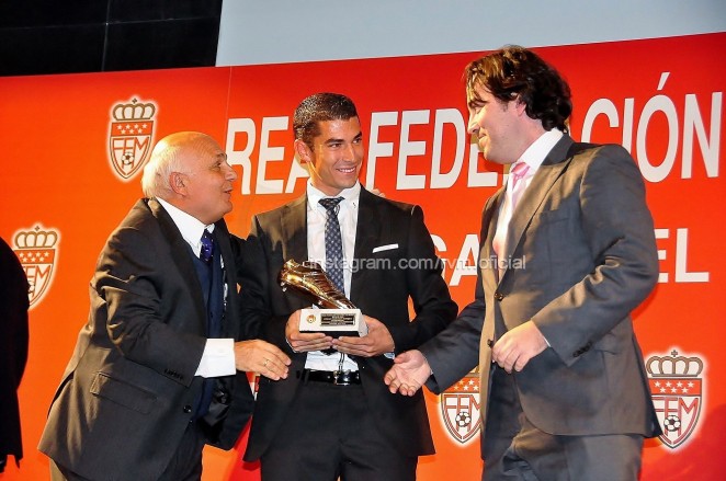 Natalia Pablos, premiada con la Bota de Oro 2 diego merino bota