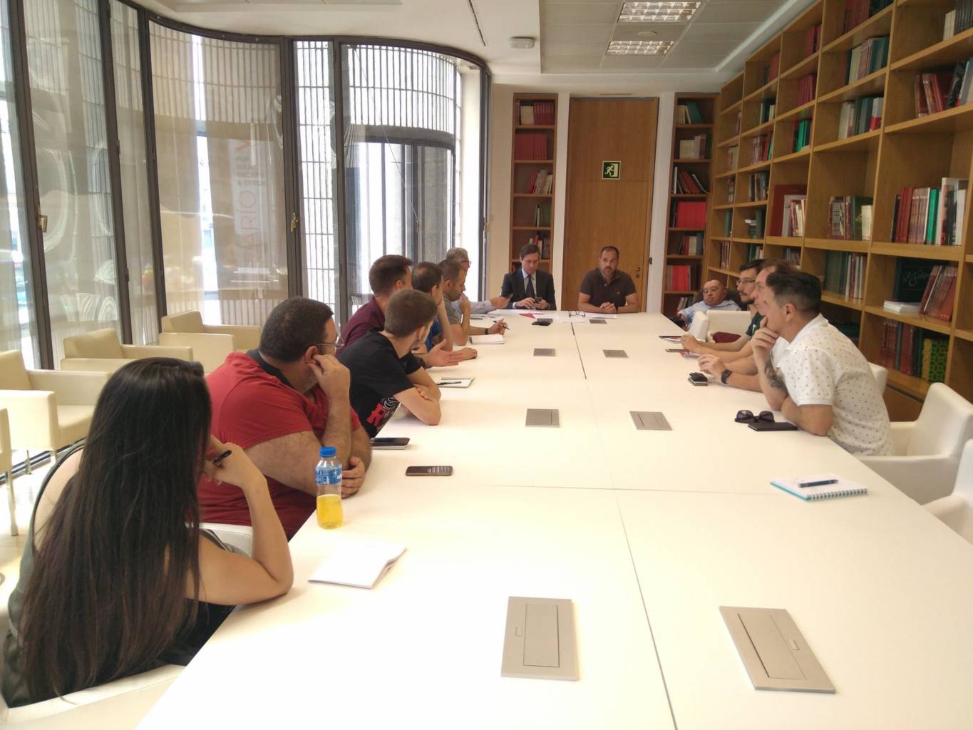 La Comunidad de Madrid explica a las peñas del Rayo el acuerdo de cesión del Estadio 1 D 9VLIrXoAIEkmh.jpg large