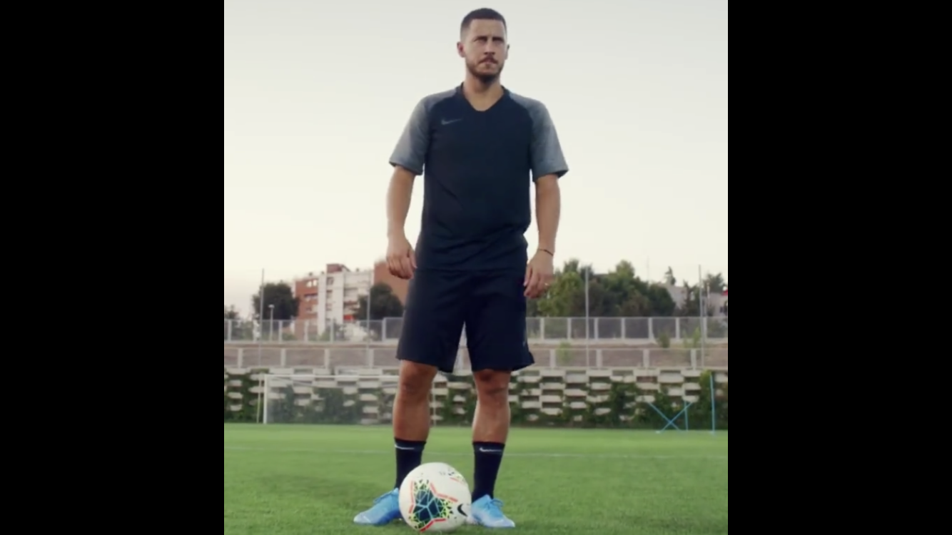 El jugador del Real Madrid Hazard, protagonista de un anuncio en la Ciudad Deportiva del Rayo 1 img 3298