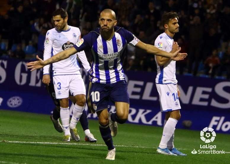 yuri celebra uno de sus goles marcados en el ponferradina deportivo de la segunda division 2019 20 laliga e1579709415732