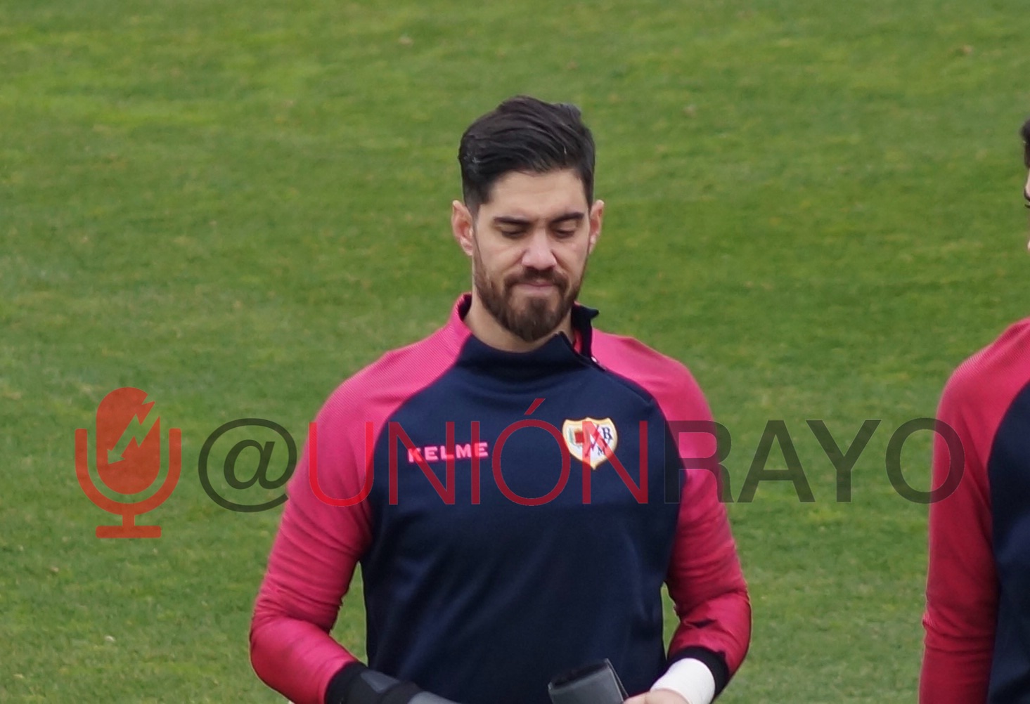 ezy watermark 28 11 2019 01 06 12p. m.