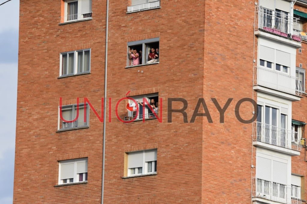 Los ánimos de 'la otra grada' del Estadio de Vallecas 2 eZy watermark 10 06 2020 08 54 04