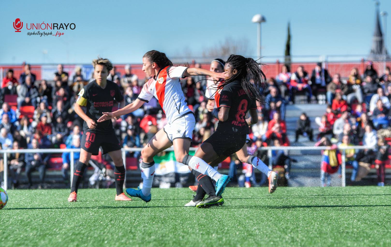 Las futbolistas de Primera Iberdrola piden una solución 1 EzyWatermark200111101510110