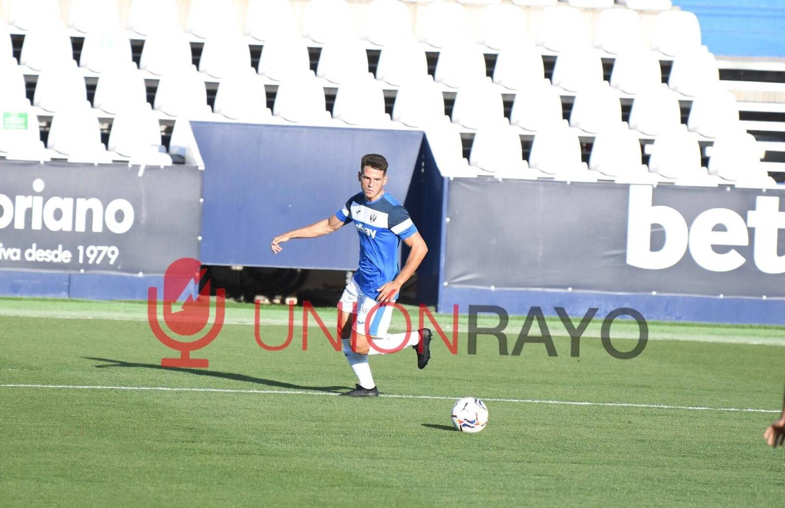 Javi Rubio se midió al Rayo por primera vez desde que dejó Vallecas 1 Eg7UYbWWkAEFYrV