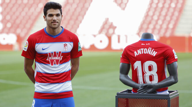 nuevo jugador Granada lucira