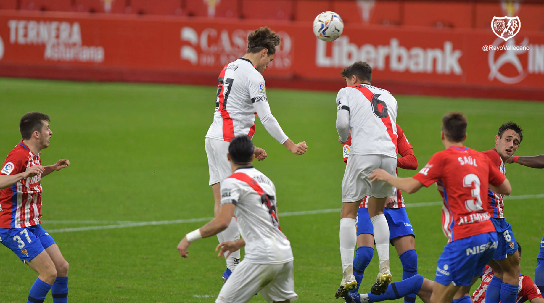 Las notas del Sporting 1-1 Rayo Vallecano 1 Em gd5vXIAILbnl