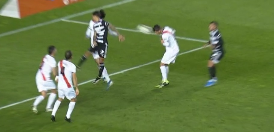 Quejas del Cartagena por posibles penaltis no pitados 2 mano