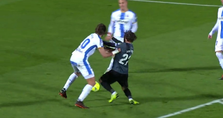 12913299 bcb7 4d4c 8e34 ccb82e96385b