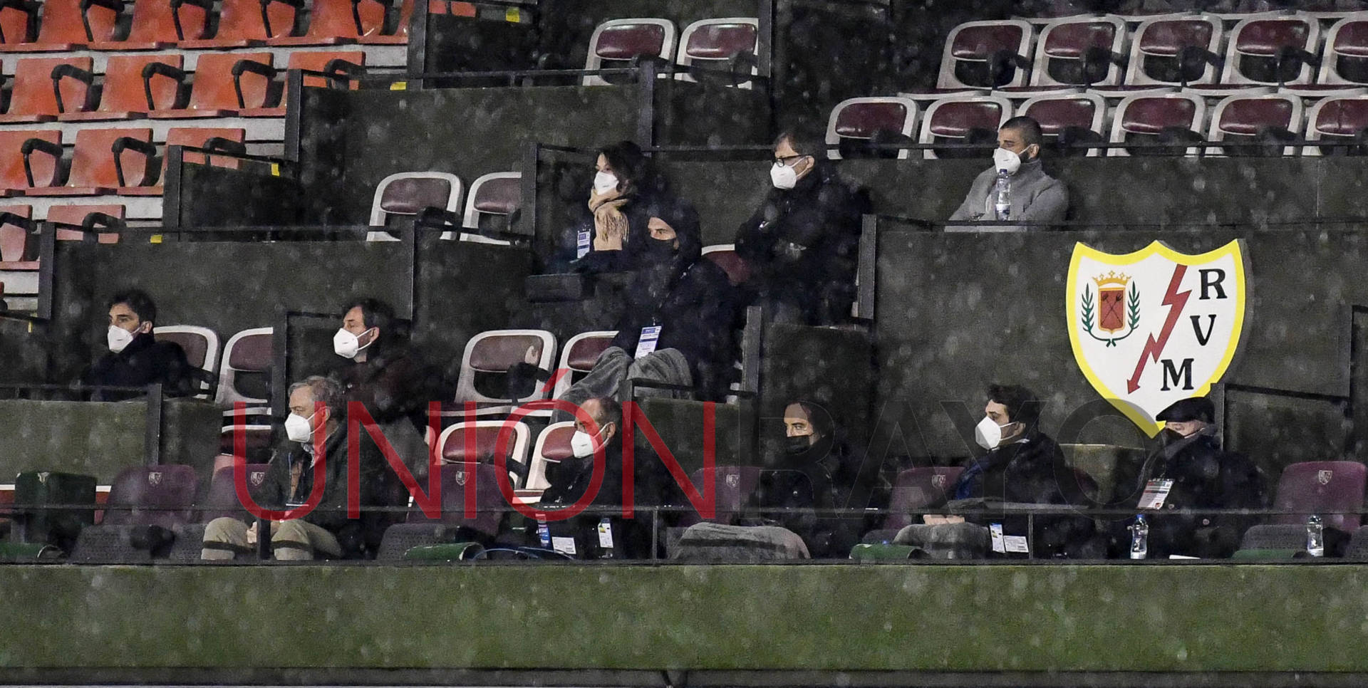 palco vallecas lluvia