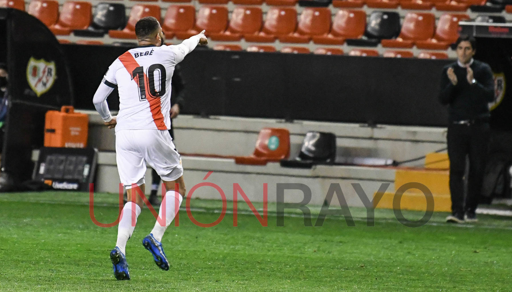 Las faltas directas, especialidad de Bebé 1 bebe dedicatoria