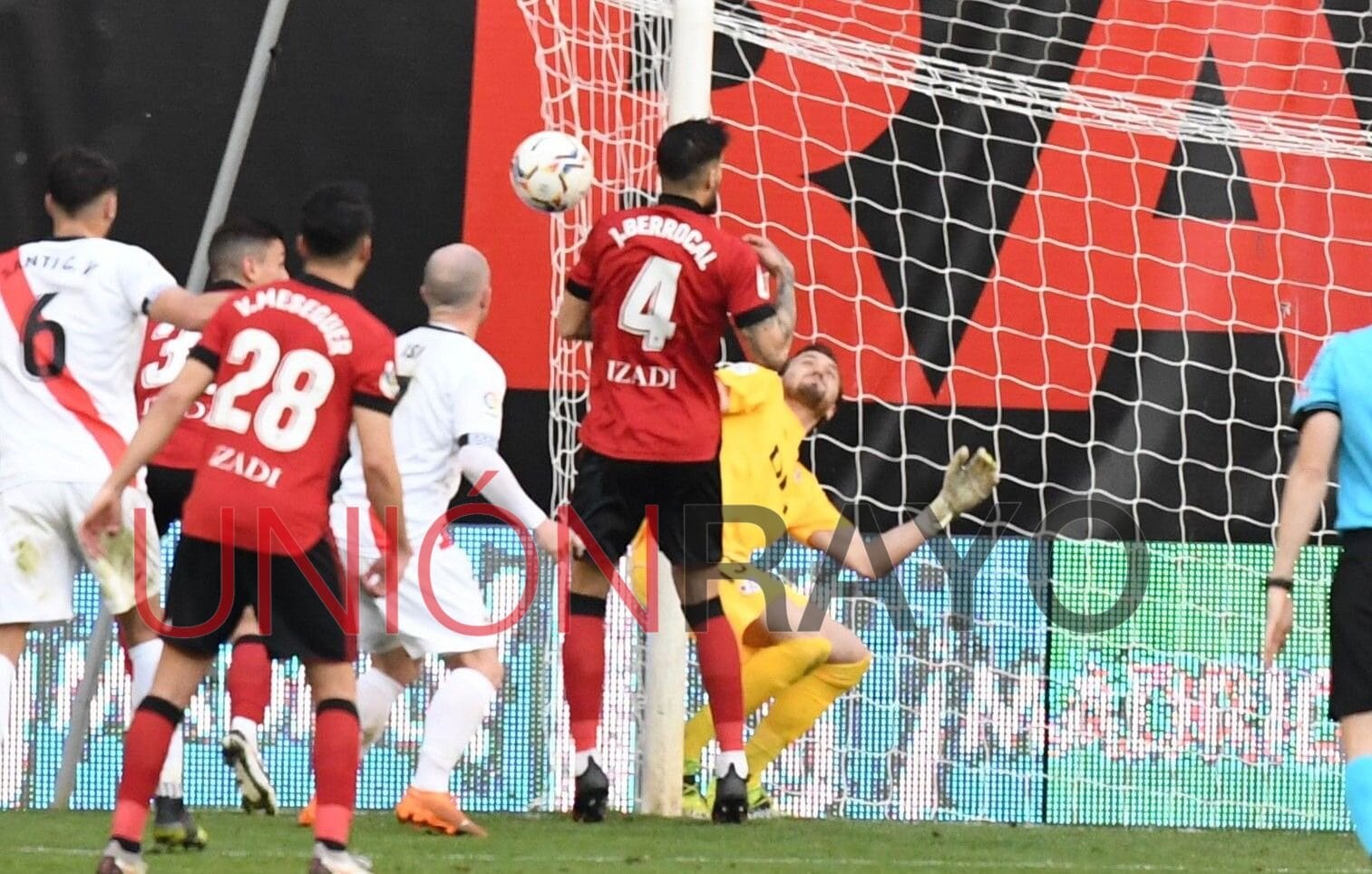 Dimitrievski apareció ante el CD Mirandés pero no pudo evitar la derrota 1 8e413ffe d94e 4a32 9d0b fd8f8390a10b 1